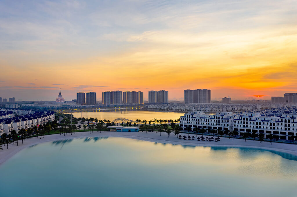 Biển Hồ Nước Mặn Vinhomes Ocean Park